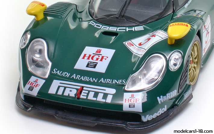 1998 - Porsche 911 GT1 Maisto 1/18 (Зелен / Червен) Багажник / Отварящи се фарове