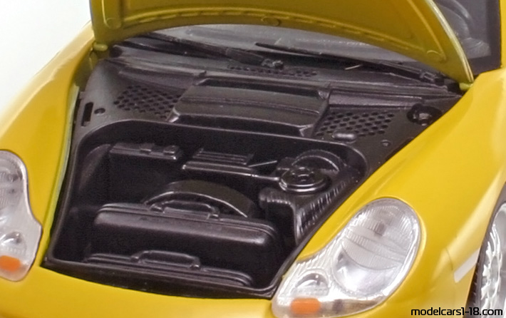 1997 - Porsche 911 GT3 (996) Bburago 1/18 (Жълт) Багажник / Отварящи се фарове