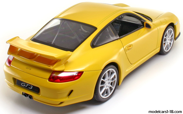 2006 - Porsche 911 GT3 (997) Welly 1/18 (Жълт) Задна дясна страна