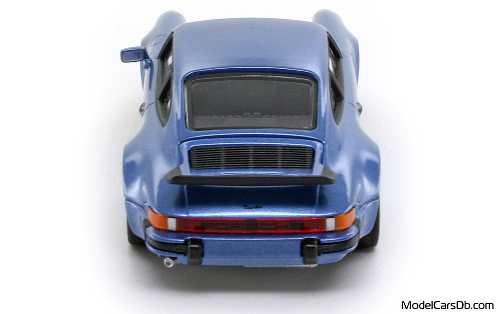 1975 - Porsche 911 Turbo 3.0 (930) Welly 1/43 (Син) Задница