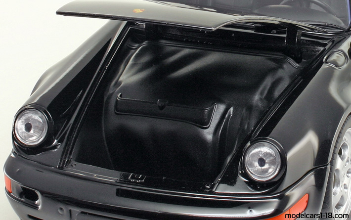 1992 - Porsche 911 Turbo (964) Welly 1/18 (Черен) Багажник / Отварящи се фарове