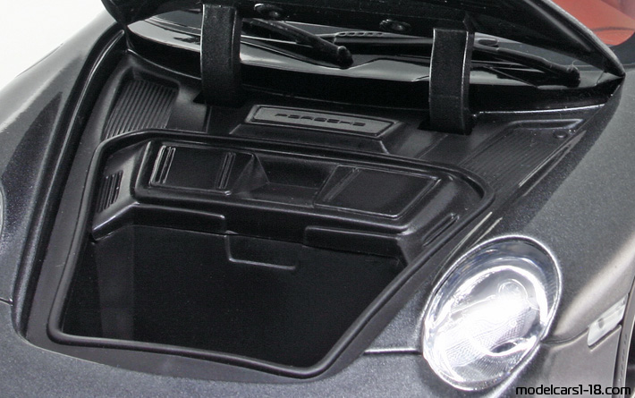 2006 - Porsche 911 Turbo (997) Norev 1/18 (Сив) Багажник / Отварящи се фарове