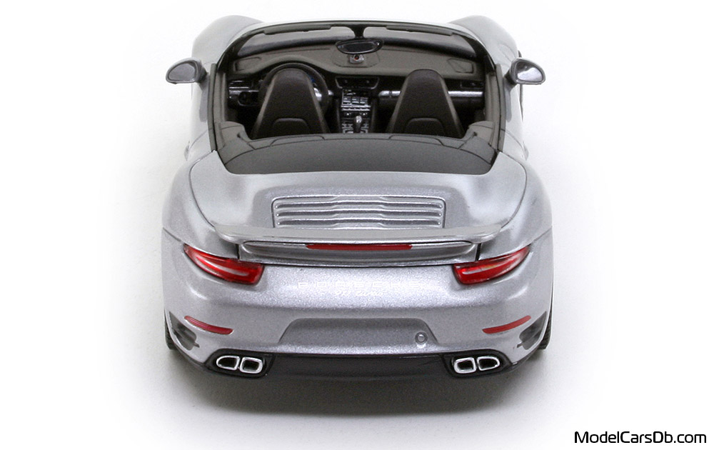 2014 - Porsche 911 Turbo Cabriolet (991) Minichamps 1/43 (Сребрист) Задница