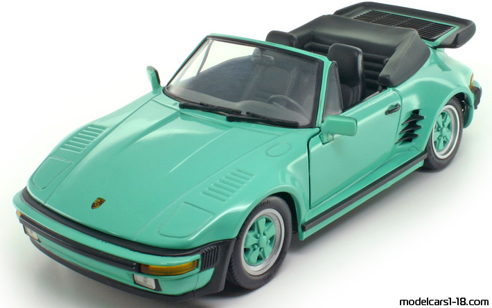 1977 - Porsche 911 Turbo SE Cabriolet 3.3 (930) Revell 1/18 (Зелен) Предна лява страна