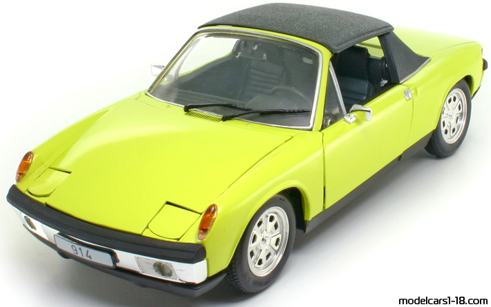 1969 - Porsche 914/4 Revell 1/18 (Жълт) Предна лява страна