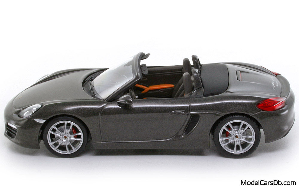 2012 - Porsche Boxster S (981) Minichamps 1/43 (Сив) Страна