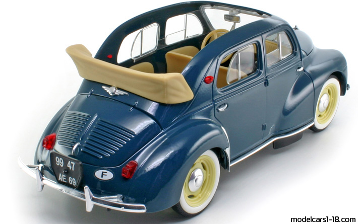 1954 - Renault 4CV Solido 1/17 (Син) Задна дясна страна