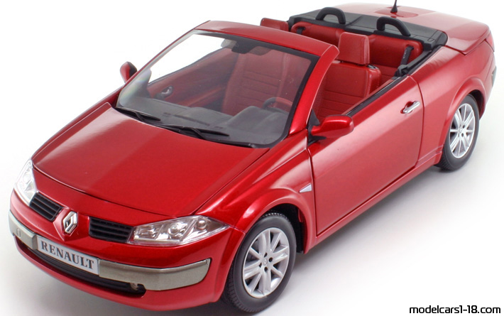 2003 - Renault Megane CC dCi Solido 1/18 (Червен) Предна лява страна