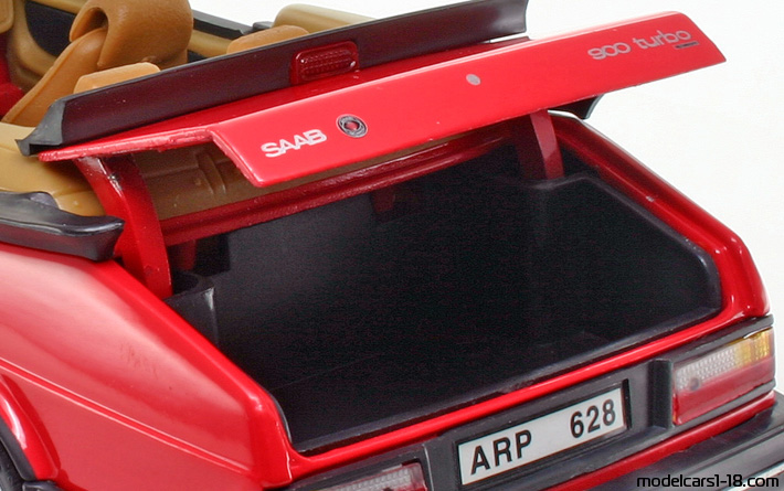 1985 - Saab 900 Turbo Anson 1/18 (Червен) Багажник / Отварящи се фарове