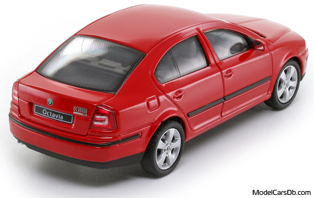 2004 - Skoda Octavia Abrex 1/43 (Червен) Задна дясна страна