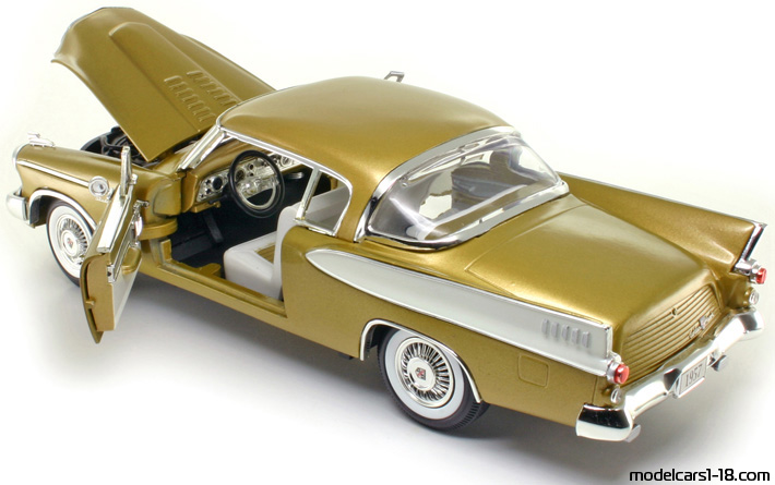 1957 - Studebaker Golden Hawk Anson 1/18 (Жълт / Бял) Отваряеми части