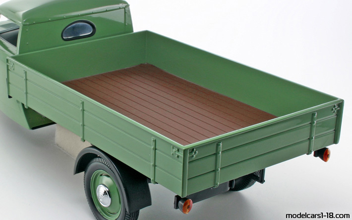 1952 - Tempo Hanseat Minichamps 1/18 (Зелен) Багажник / Отварящи се фарове