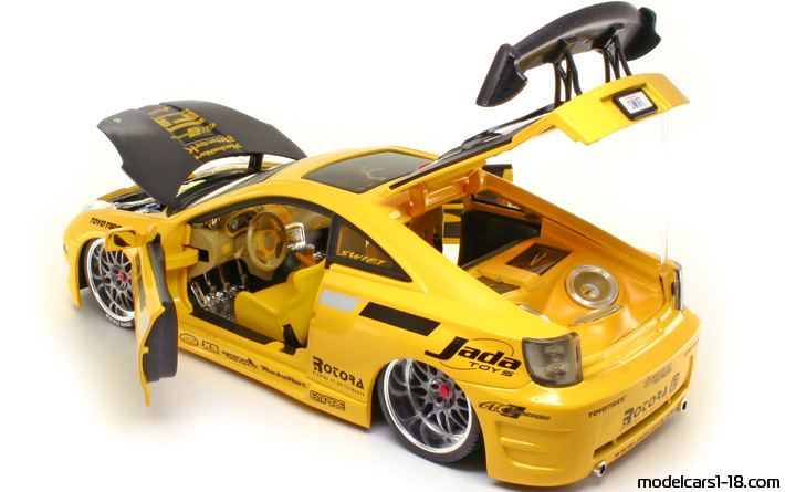 1999 - Toyota Celica (T230) Jada Toys 1/18 (Жълт / Черен) Отваряеми части