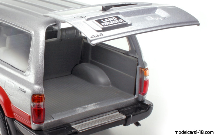 1992 - Toyota Land Cruiser FJ 80G Road Tough 1/18 (Сребрист / Червен) Багажник / Отварящи се фарове