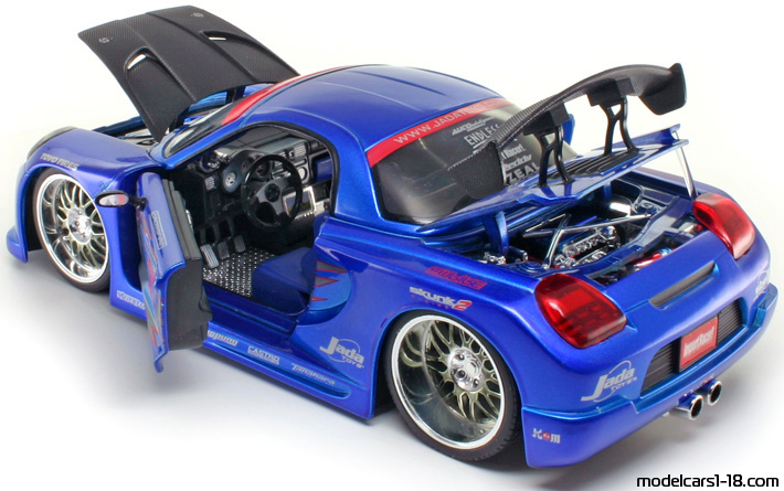 2003 - Toyota MR2 (W30) Jada Toys 1/18 (Син) Отваряеми части
