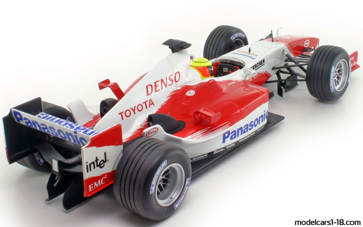 2004 - Toyota TF104 Minichamps 1/18 (Бял / Червен) Задна дясна страна
