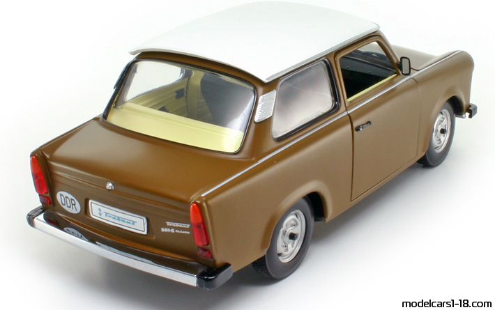 1963 - Trabant 601 (P60) De Luxe Sun Star 1/18 (Кафяв / Бял) Задна дясна страна