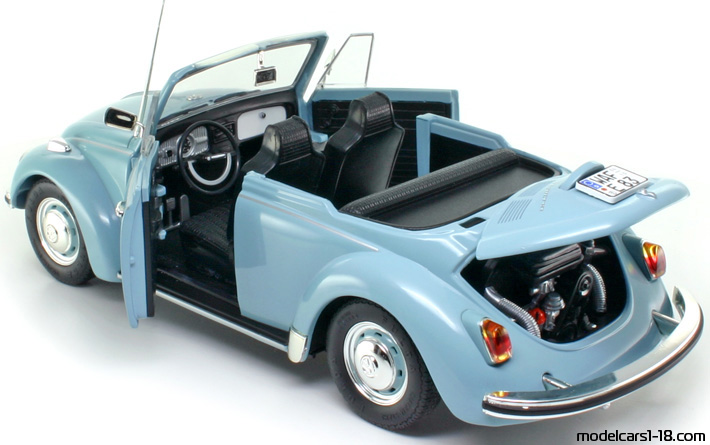 1971 - Volkswagen Beetle (Kaefer) 1302 LS Revell 1/18 (Бял) Отваряеми части