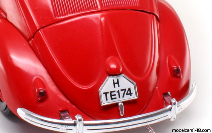 1949 - Volkswagen Beetle (Kaefer) Fire Dept / Police Solido 1/17 (Червен) Двигател
