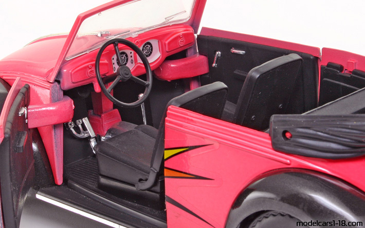 1949 - Volkswagen Beetle (Kaefer) Solido 1/17 (Розов / Черен) Интериор арматурно табло