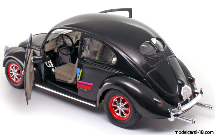 1949 - Volkswagen Beetle (Kaefer) Solido 1/17 (Черен) Отваряеми части