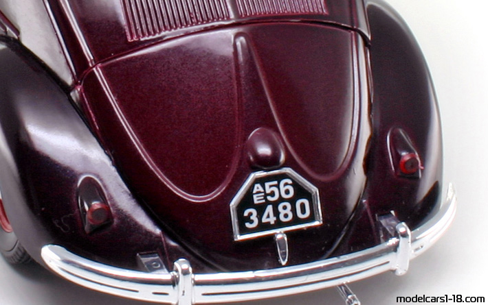 1949 - Volkswagen Beetle (Kaefer) Solido 1/17 (Brown) Двигател