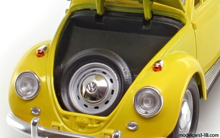 1967 - Volkswagen Beetle (Kaefer) Yat Ming 1/18 (Жълт) Багажник / Отварящи се фарове