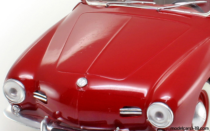1957 - Volkswagen Karmann-Ghia 14 Solido 1/18 (Червен) Багажник / Отварящи се фарове