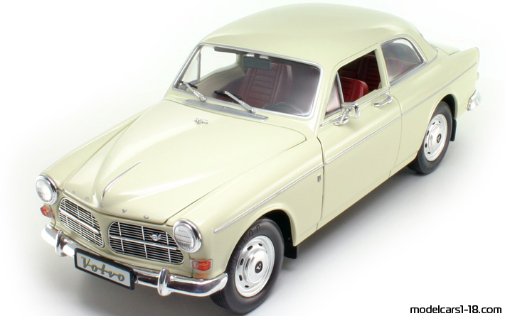 1966 - Volvo P121 Amazon Revell 1/18 (Бял) Предна лява страна