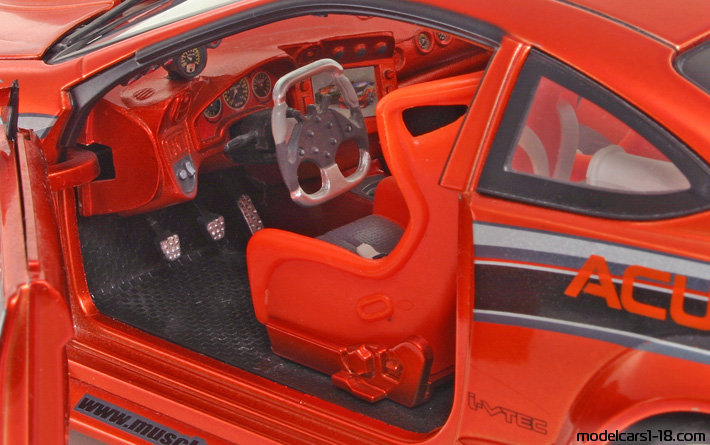 2002 - Acura RSX ERTL 1/18 (Rot) Innenraum Armaturenbrett