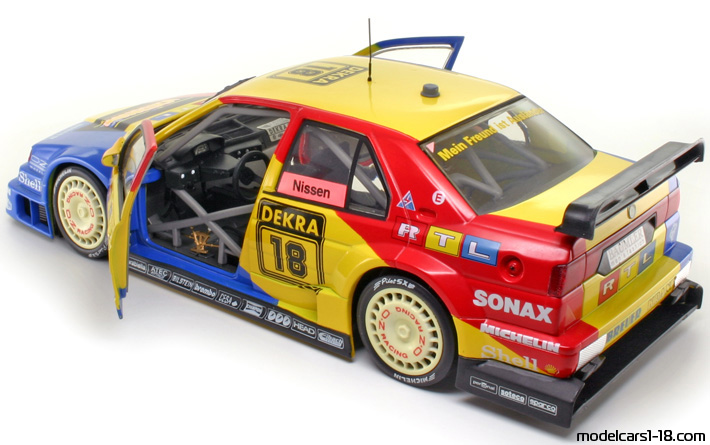 1994 - Alfa Romeo 155 V6 TI DTM UT 1/18 (Gelb / Blau) Zu öffnende Teile