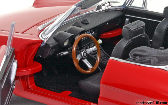 1969 - Alfa Romeo 2000 Spider Veloce Ricko 1/18 (Rot) Innenraum Armaturenbrett