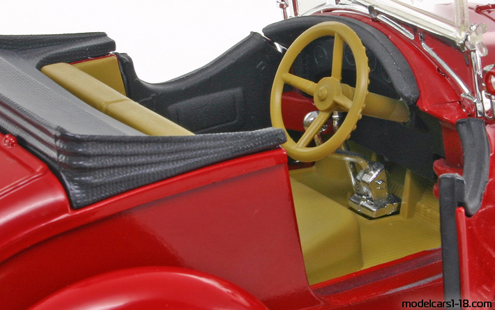 1931 - Alfa Romeo 6C 1750 Mille Miglia Polistil 1/16 (Rot) Innenraum Armaturenbrett