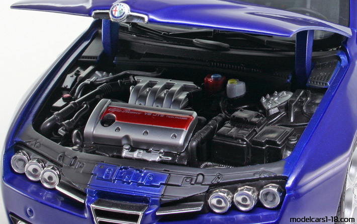 2005 - Alfa Romeo Brera Norev 1/18 (Blau) Motor