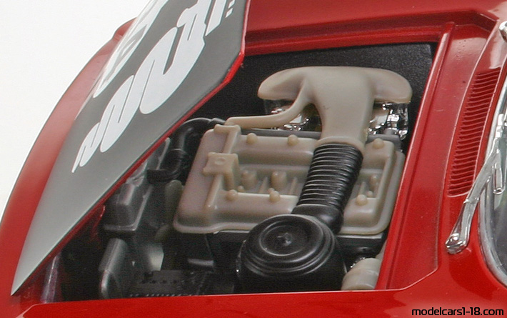 1965 - Alfa Romeo Giulia Sprint GTA Road Signature 1/18 (Rot / Schwarz) Motor