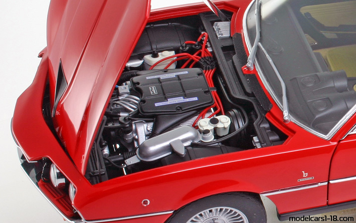 1970 - Alfa Romeo Montreal AutoArt 1/18 (Rot) Motor