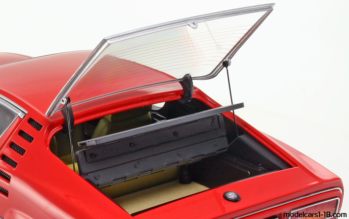 1970 - Alfa Romeo Montreal AutoArt 1/18 (Rot) Kofferraum / Klappbare Scheinwerfer
