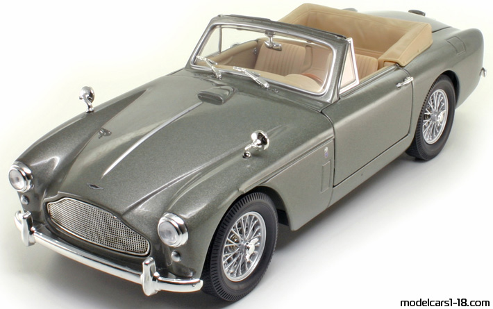 1958 - Aston Martin DB2/4 Mark III Yat Ming 1/18 (Grau) Vorne linke Seite