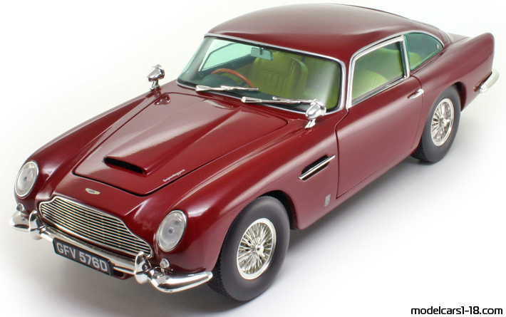 1963 - Aston Martin DB5 Chrono 1/18 (Red) Vorne linke Seite