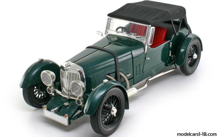 1934 - Aston Martin Mark II Signature Models 1/18 (Grün) Vorne linke Seite