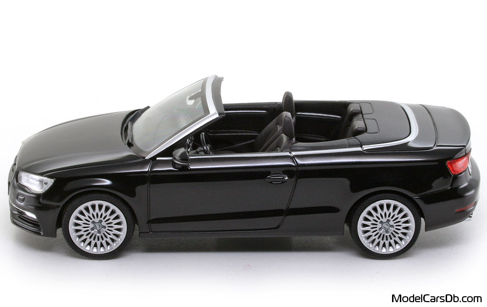 2013 - Audi A3 Cabriolet (8V) Herpa 1/43 (Black) Seite