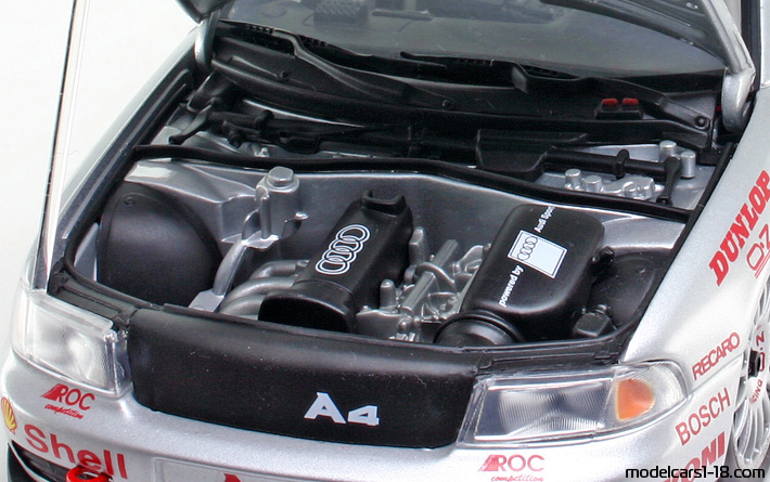 1995 - Audi A4 STW (B5) UT 1/18 (Silber / Rot) Motor