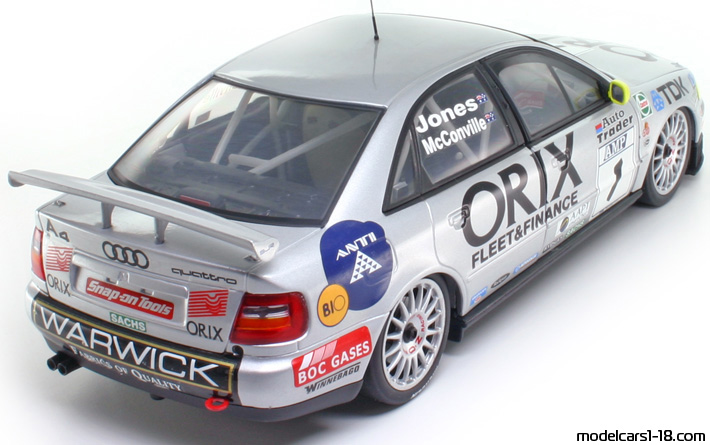 1998 - Audi A4 STW (B5) UT 1/18 (Silber) Hinten rechte seite