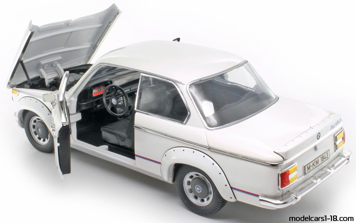 1973 - BMW 2002 Turbo Anson 1/18 (Weiß) Zu öffnende Teile