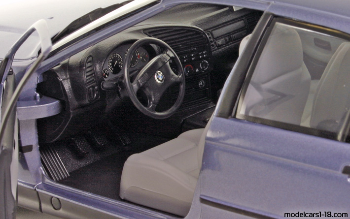 1992 - BMW 3 (E36) UT 1/18 (Lila) Innenraum Armaturenbrett