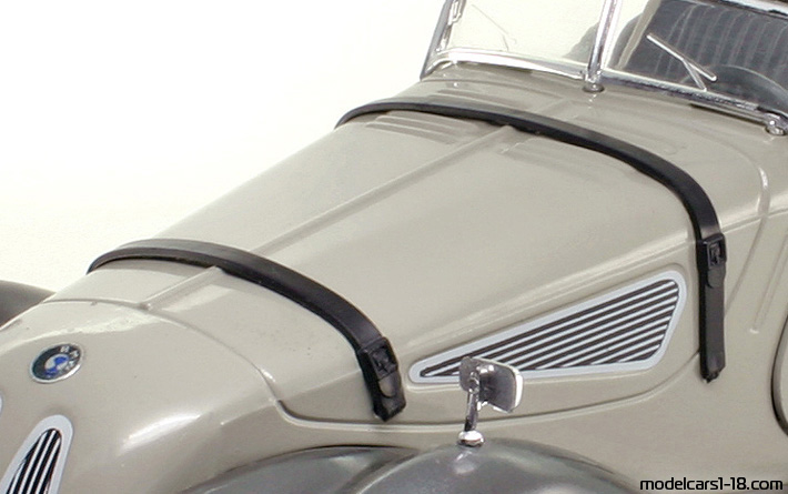 1936 - BMW 328 Polistil 1/16 (Grau / Grau) Motor