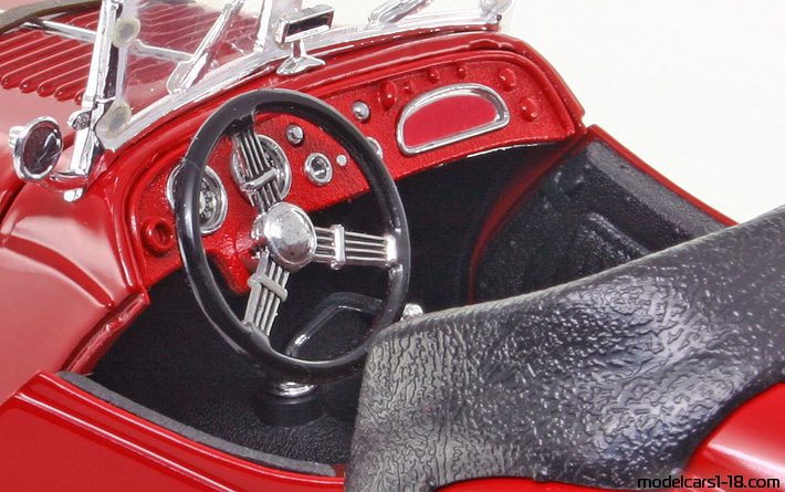 1940 - BMW 328 Road Legends 1/18 (Rot) Innenraum Armaturenbrett