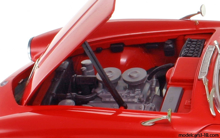 1956 - BMW 507 Revell 1/18 (Rot / Schwarz) Motor