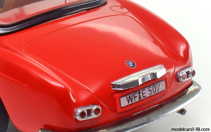 1956 - BMW 507 Revell 1/18 (Rot / Schwarz) Kofferraum / Klappbare Scheinwerfer