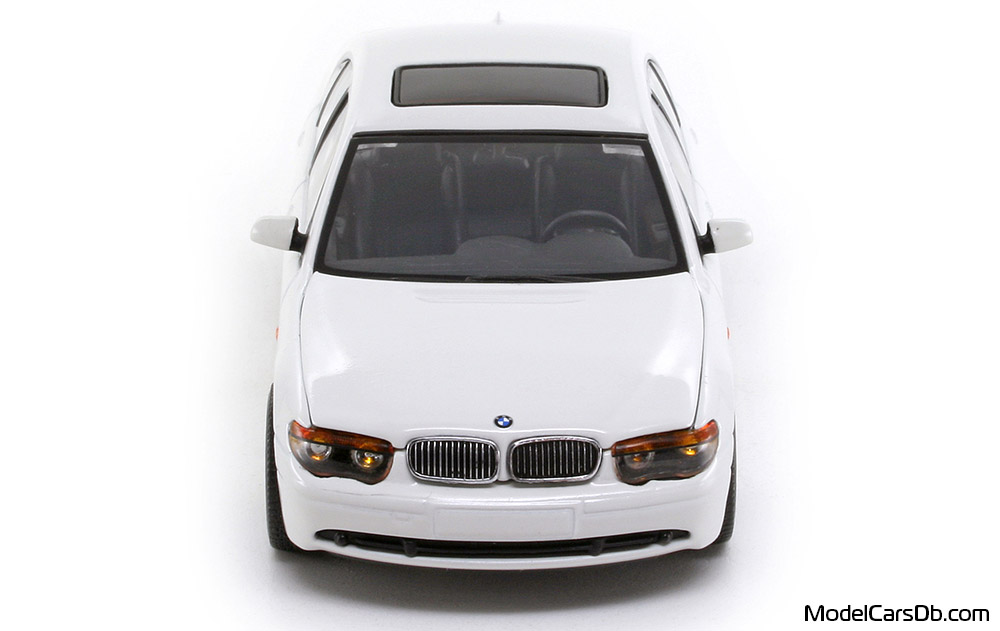 2002 - BMW 745i (E65) Minichamps 1/43 (Weiß) Front